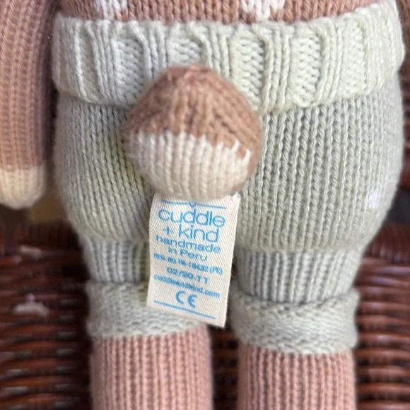 Adorable Knitted Deer Plush Toy Elliott the fawn hand knitted doll made in Peru - Picture 3 of 3